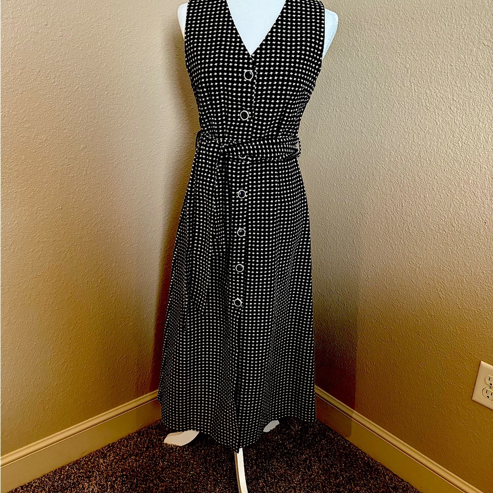 Chloe Dao!  This dress is a classic!  Fit is amazing: stylish and subtle.